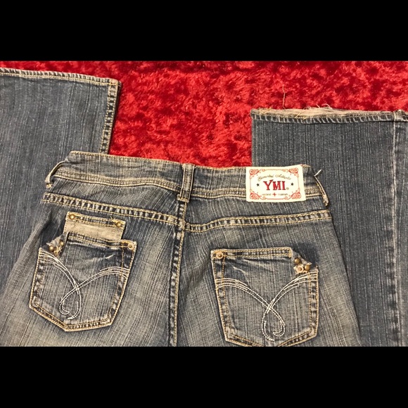 ๐๐THE PERFECT PAIR OF JEANS๐๐ - Picture 3 of 3